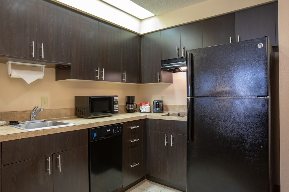 Stay Sky Suites 50/50