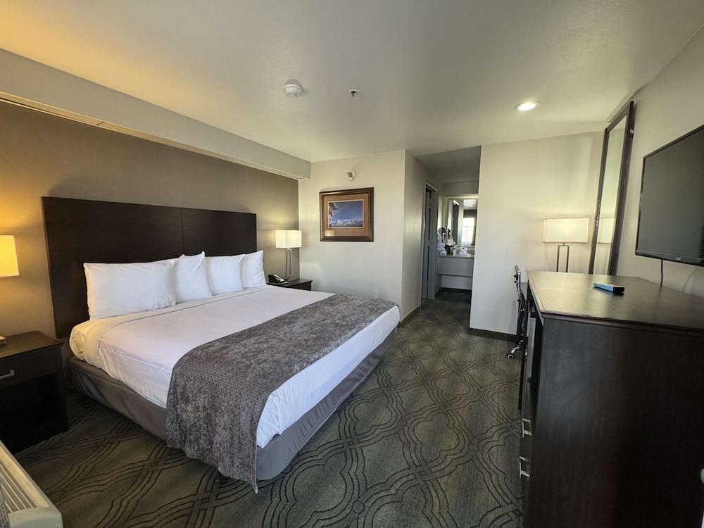 STANDARD, KING BED
