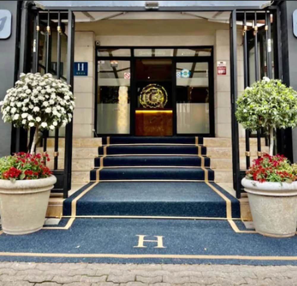 lobby