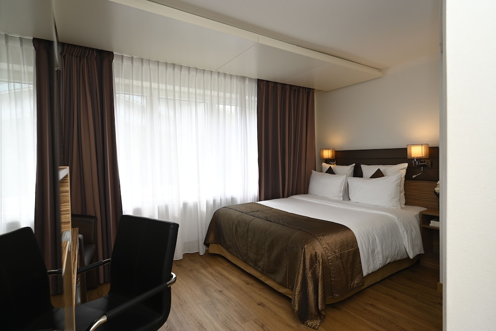 COMFORT, DOUBLE BED