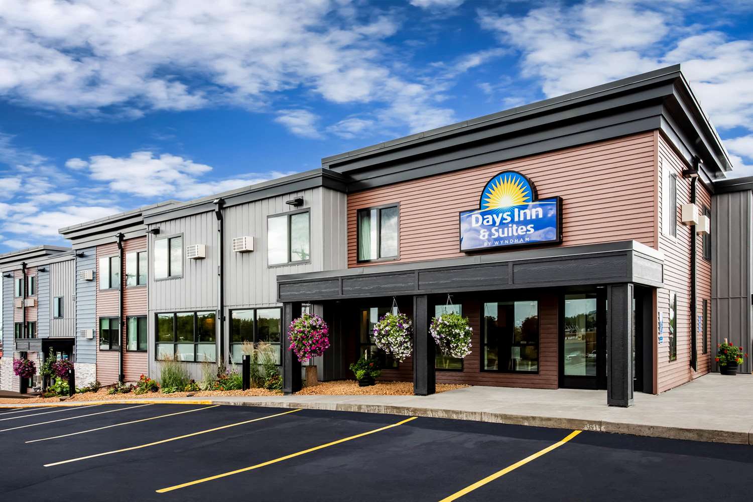 Days Inn By Wyndham Duluth By Miller Hill Mall 44/46