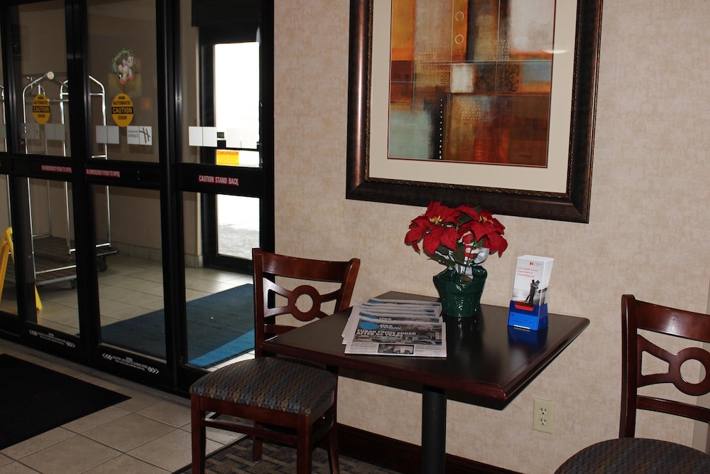 Holiday Inn Express & Suites Kansas City-Liberty (Hwy 152), an IHG Hotel 62/74