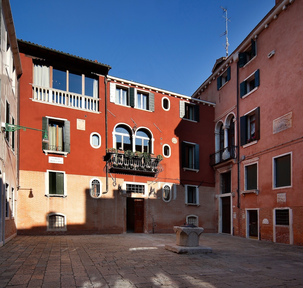 Hotel Bisanzio 63/71