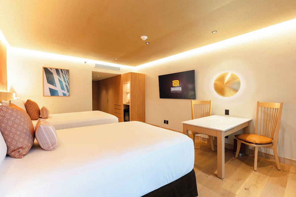 PLUS, DELUXE, DOUBLE BED