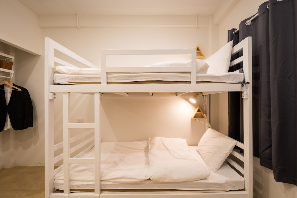 Morn-Ing Hostel 14/48