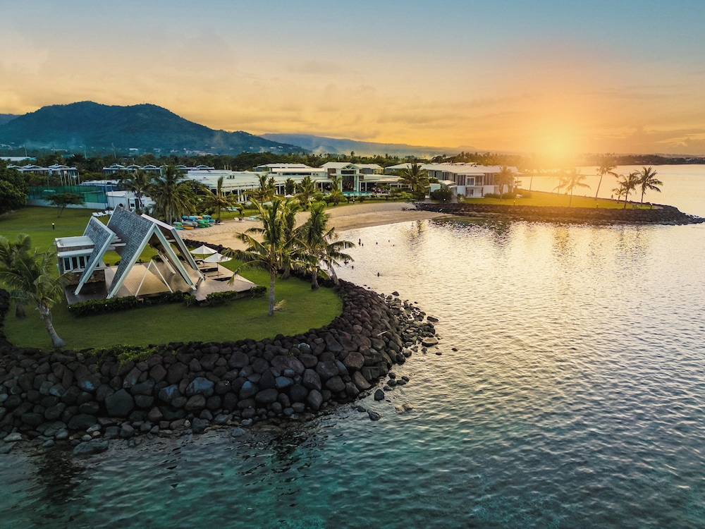 Taumeasina Island Resort 40/50
