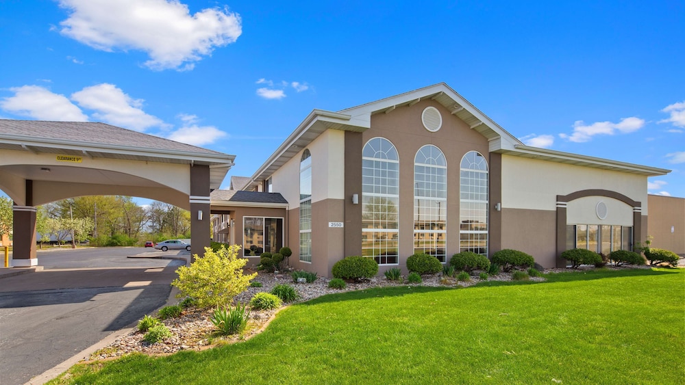 Best Western Airport Inn 1/39