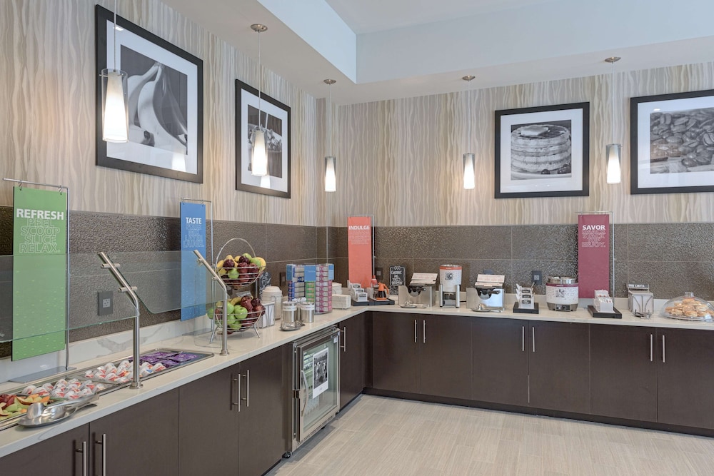 Hampton Inn And Suites Worcester Ma 49/65