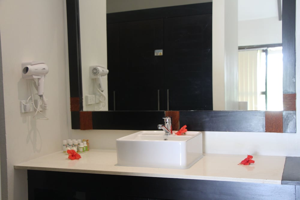 Landers Bay Resort Spa Adults Only 9/61