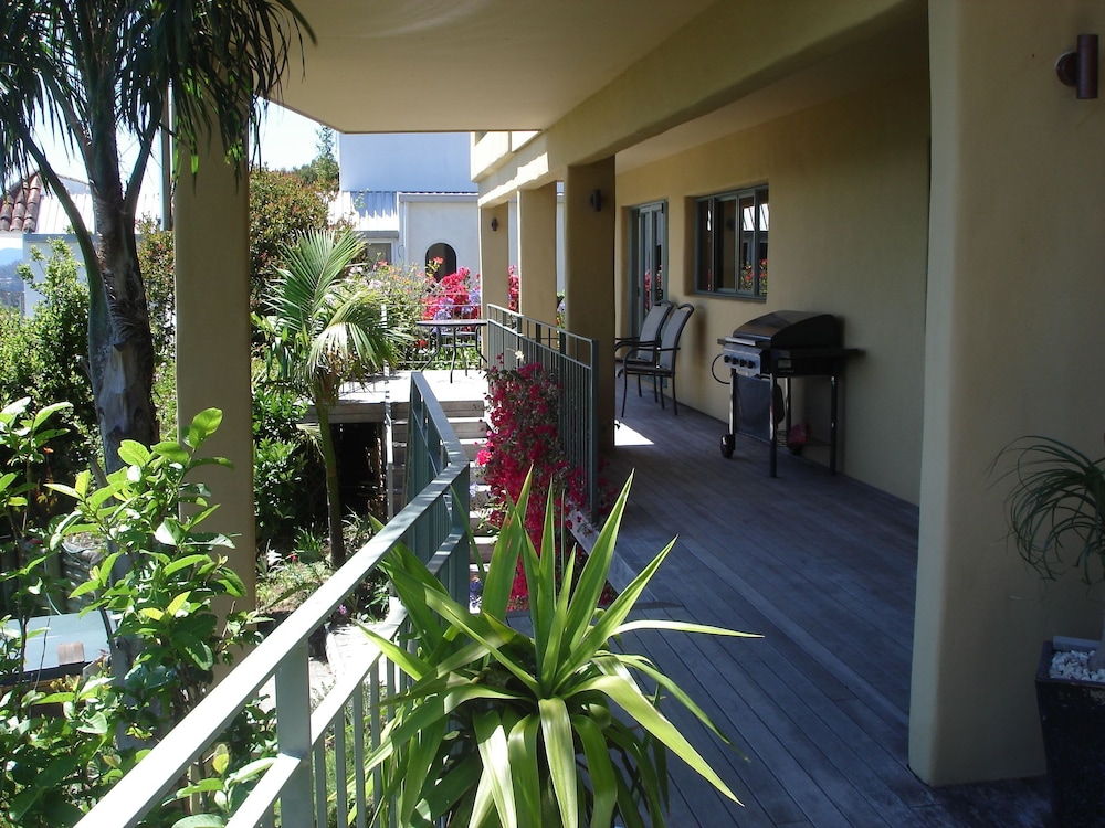 Allegra House 56/66