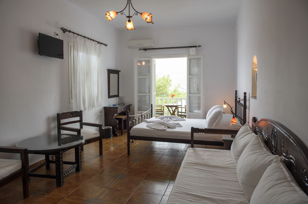 Yperia Hotel 15/59