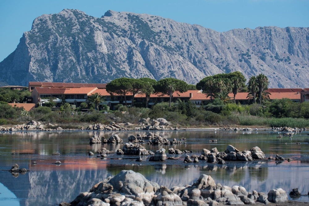 RESIDENCE PORTO CODA CAVALLO 50/53