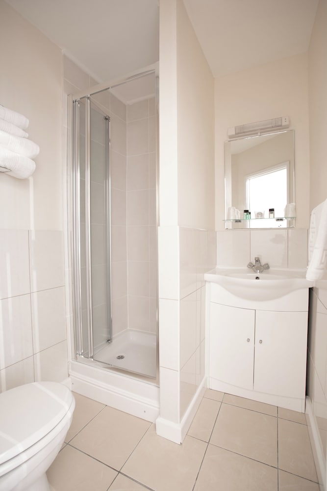 Trelawney Hotel B B Guest House 42/50