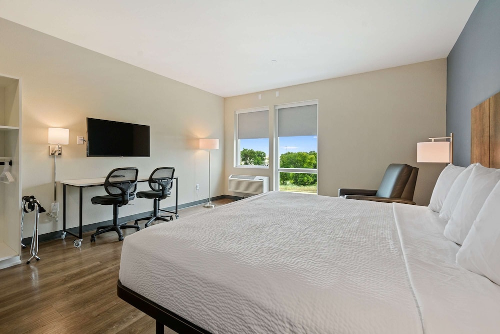 Extended Stay America Austin Airport 12/50