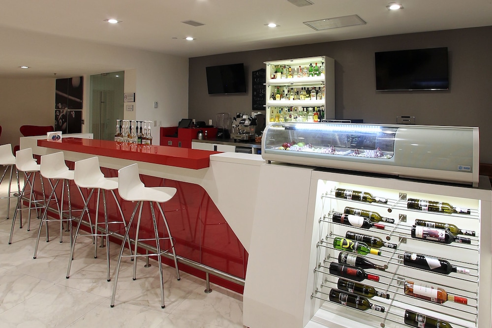 Fiesta Inn Express Perinorte 65/84
