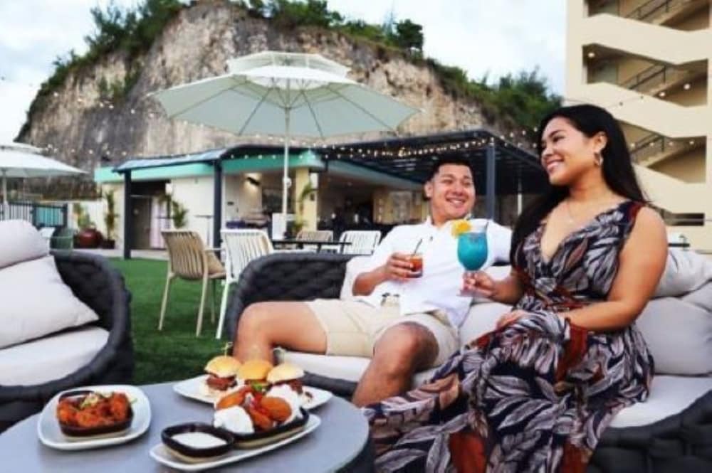 Bayview Hotel Guam 35/50