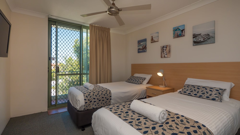 2 BEDROOMS, APARTMENT