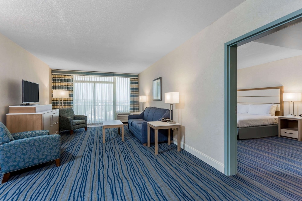 Wyndham Virginia Beach Oceanfront 18/64