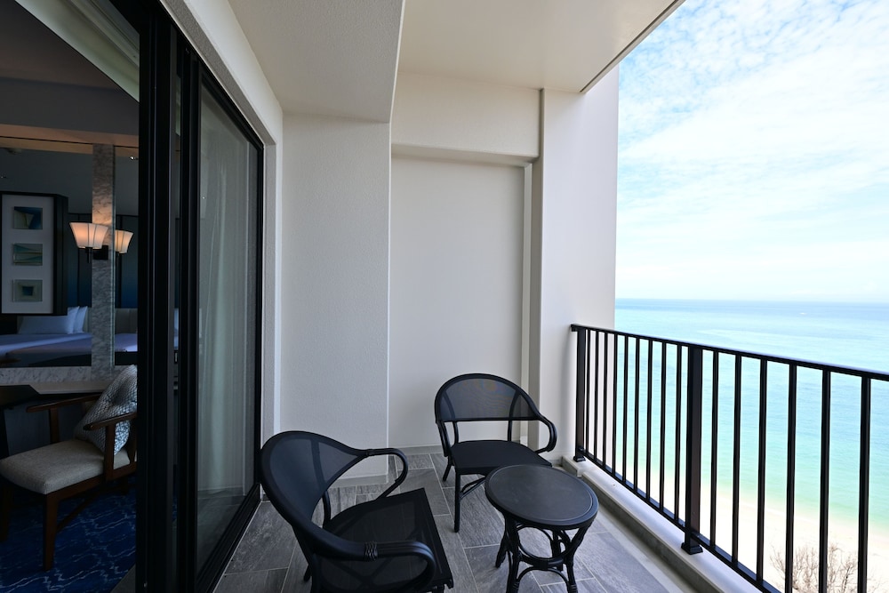 Ryukyu Hotel and Resort Nashiro Beach 37/49
