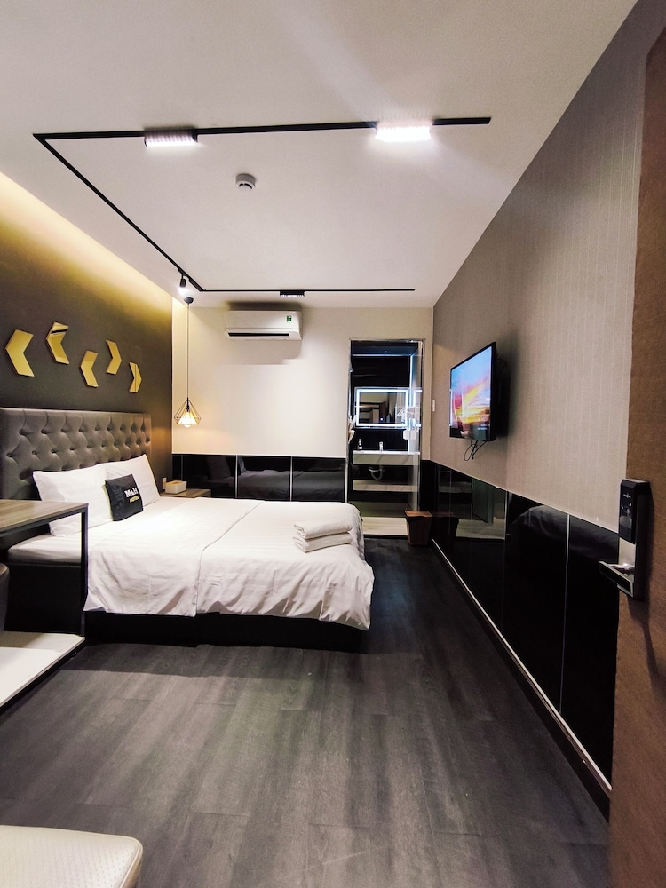Moc Huong Hotel 15/49