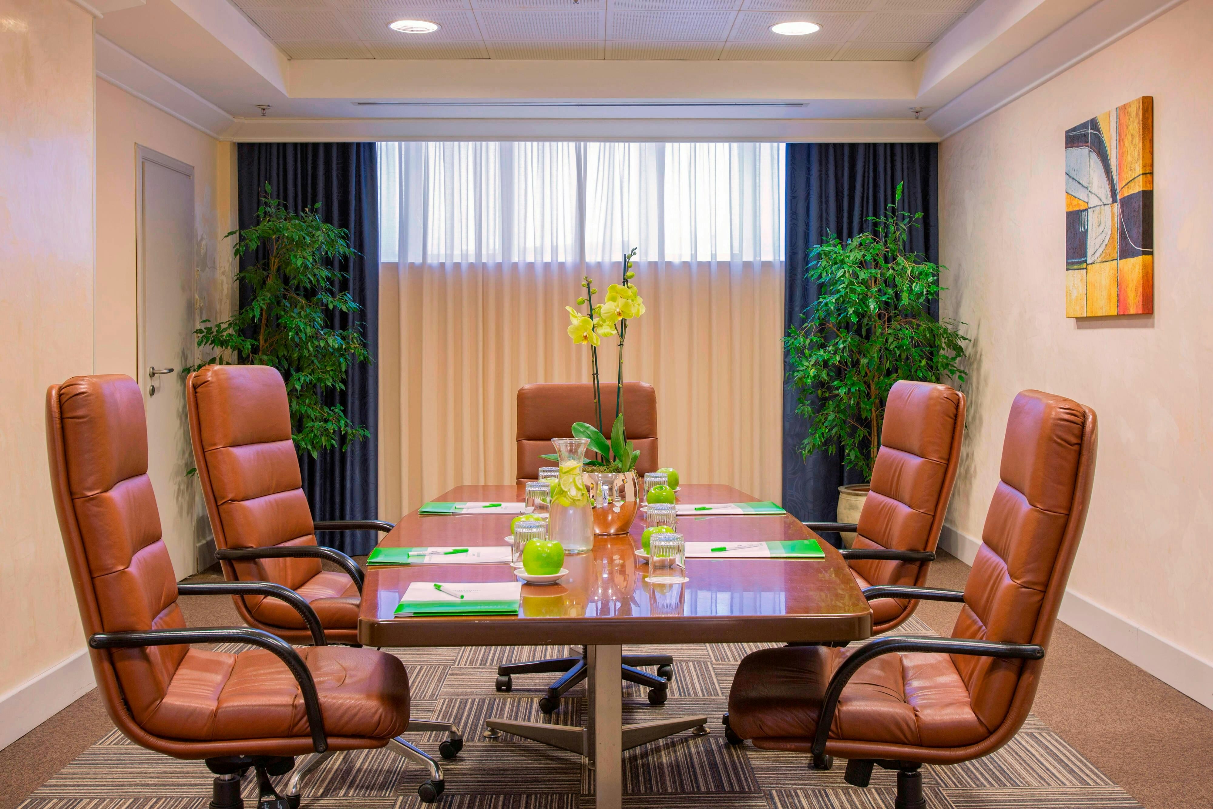 Courtyard By Marriott Rome Central Park 33/72