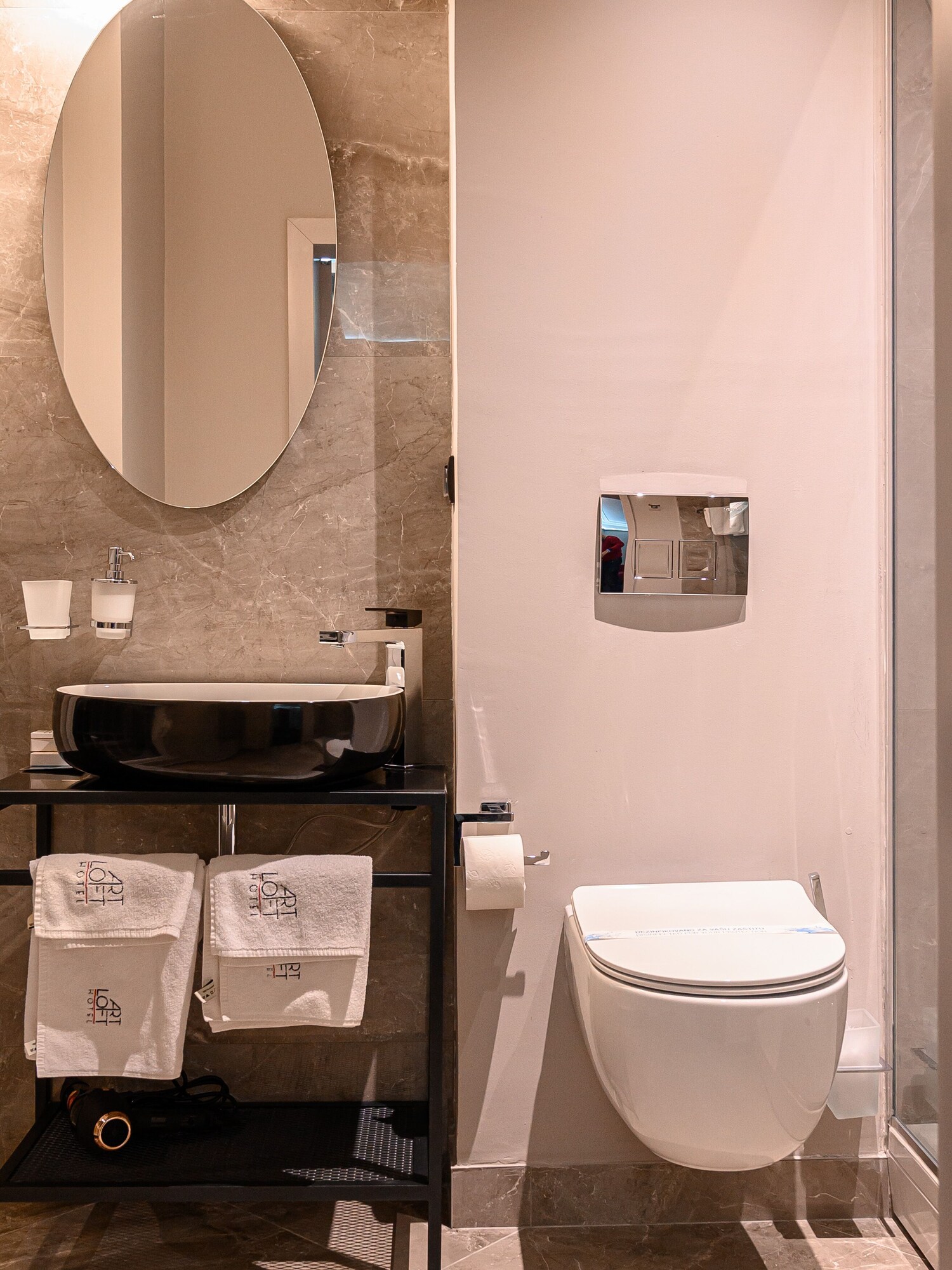 غرفة بريميوم بسرير كينج مع أريكة، Artloft Hotel 10/10