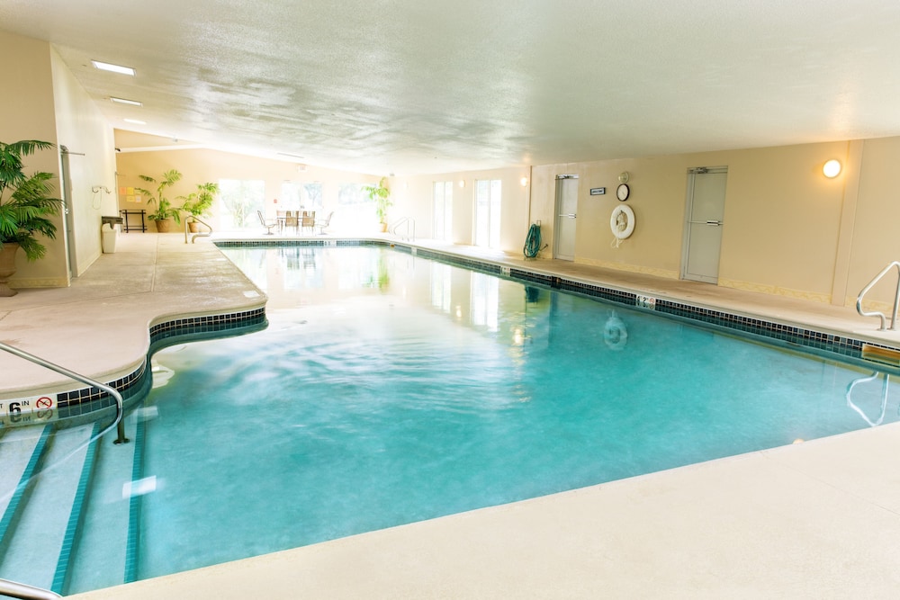 Wyndham Garden Galena Hotel & Day Spa 36/73