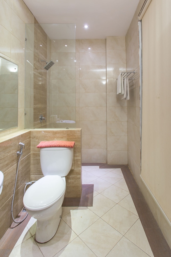 OYO 663 Hotel Sejati 32/32