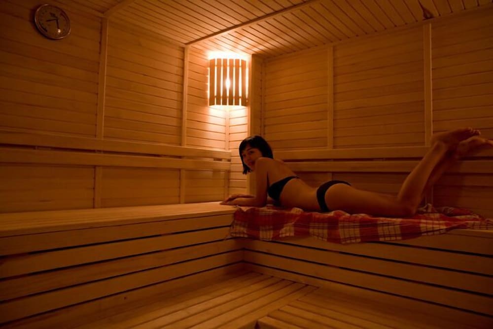 swimming pool spa