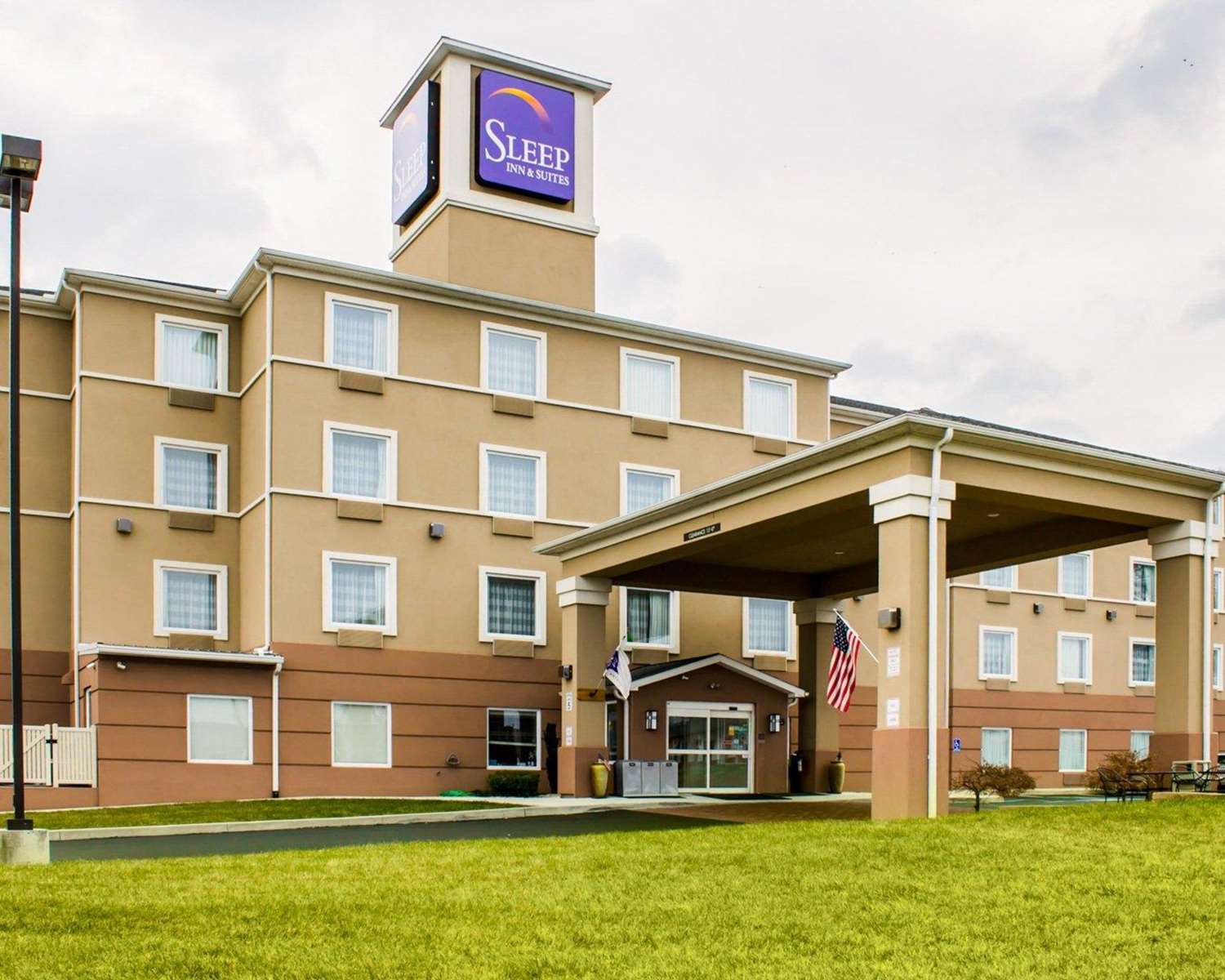 Express Inn & Suites 2/40