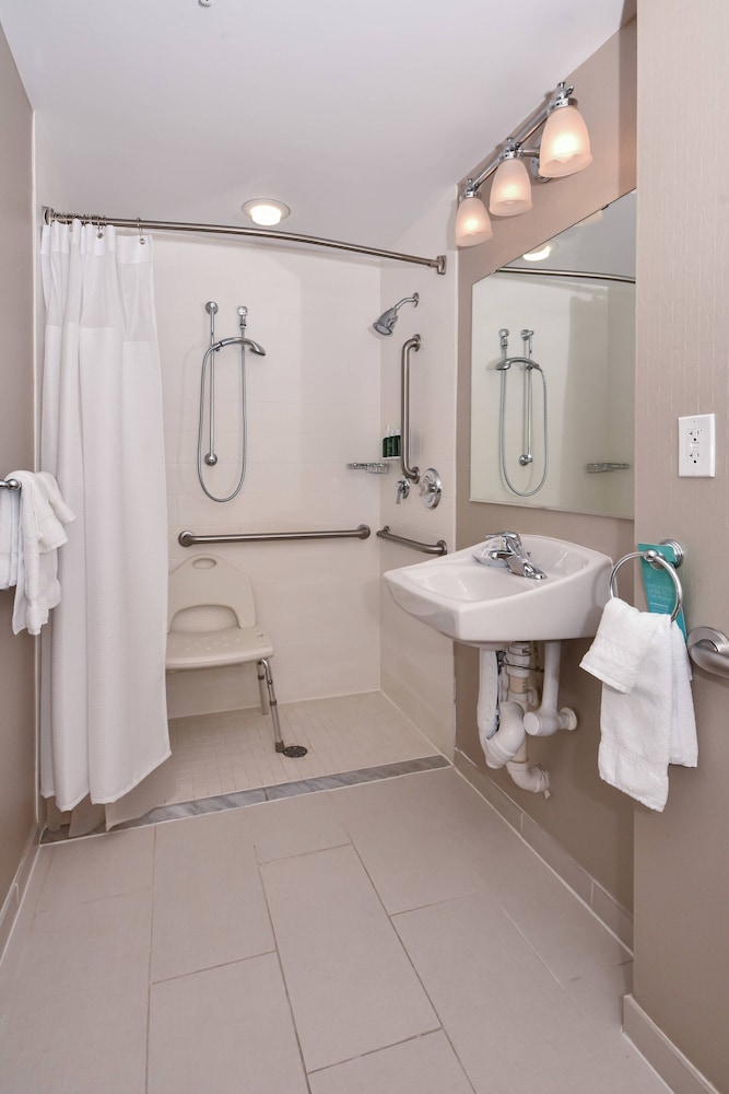 SpringHill Suites by Marriott Charlotte Ballantyne 9/52