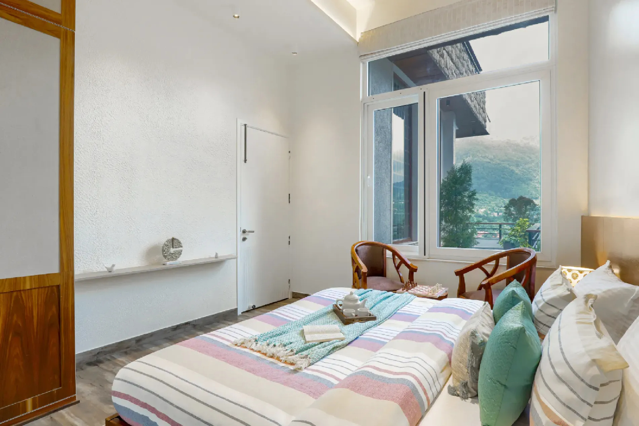 Room at ELIVAAS 6 BHK with Balcony & Lake View Antarmann Casa Zenith, NAINITAL