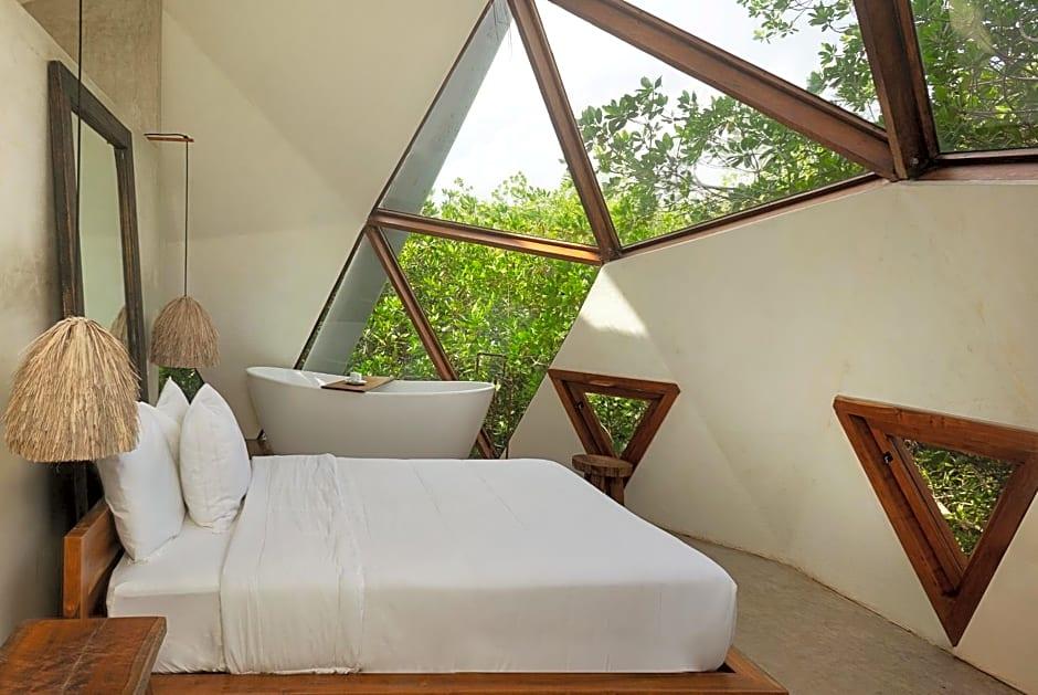 Mamasan Treehouses & Cabins 11/50