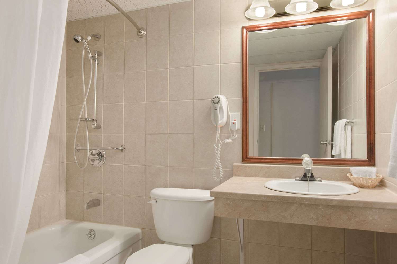Travelodge By Wyndham Cambridge - Waterloo 15/15