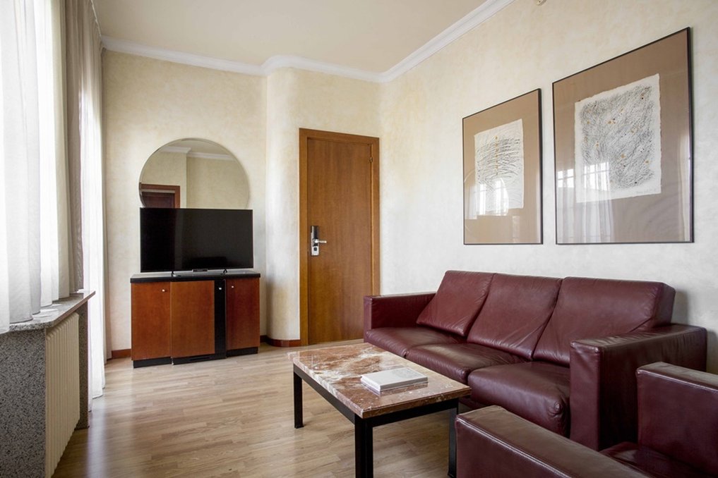 Astoria Hotel 25/42