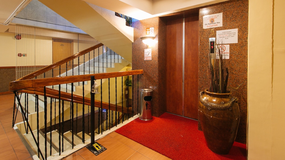 Reddoorz Timog Avenue Quezon City 32/58