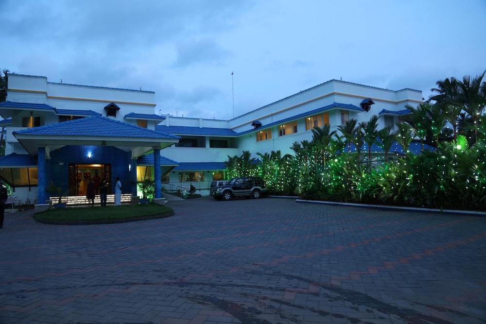 Hotel Bluewaters Cherai 4/46