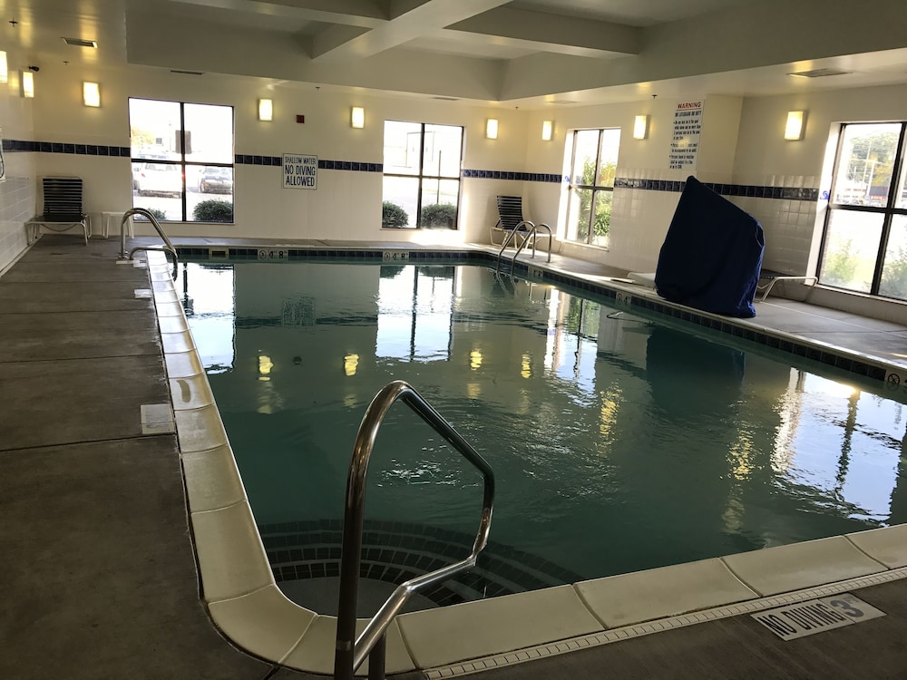 Comfort Inn Louisville Southwest 13/34
