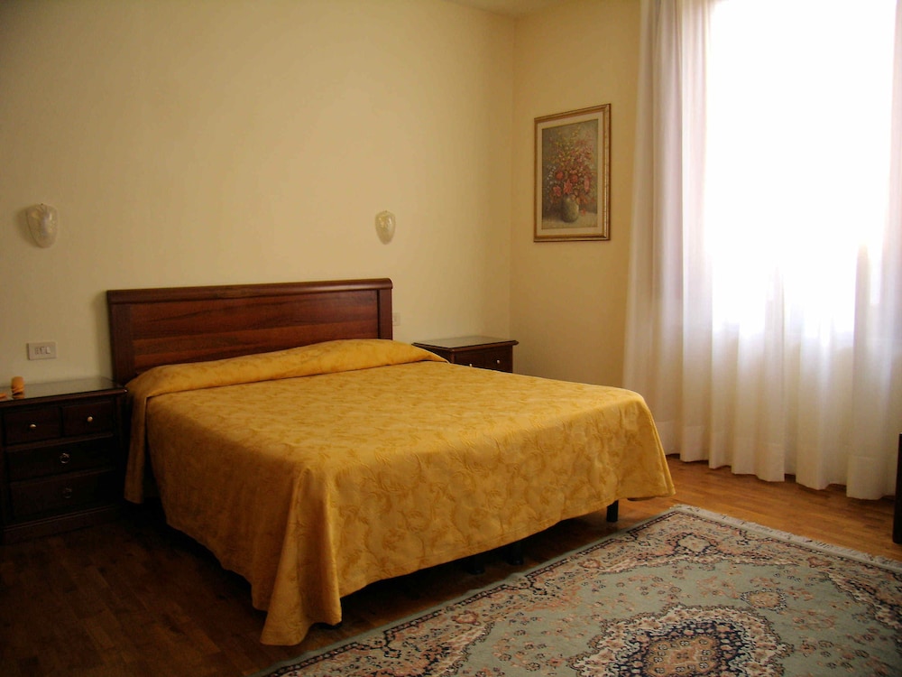 Hotel Savoia E Campana 22/72