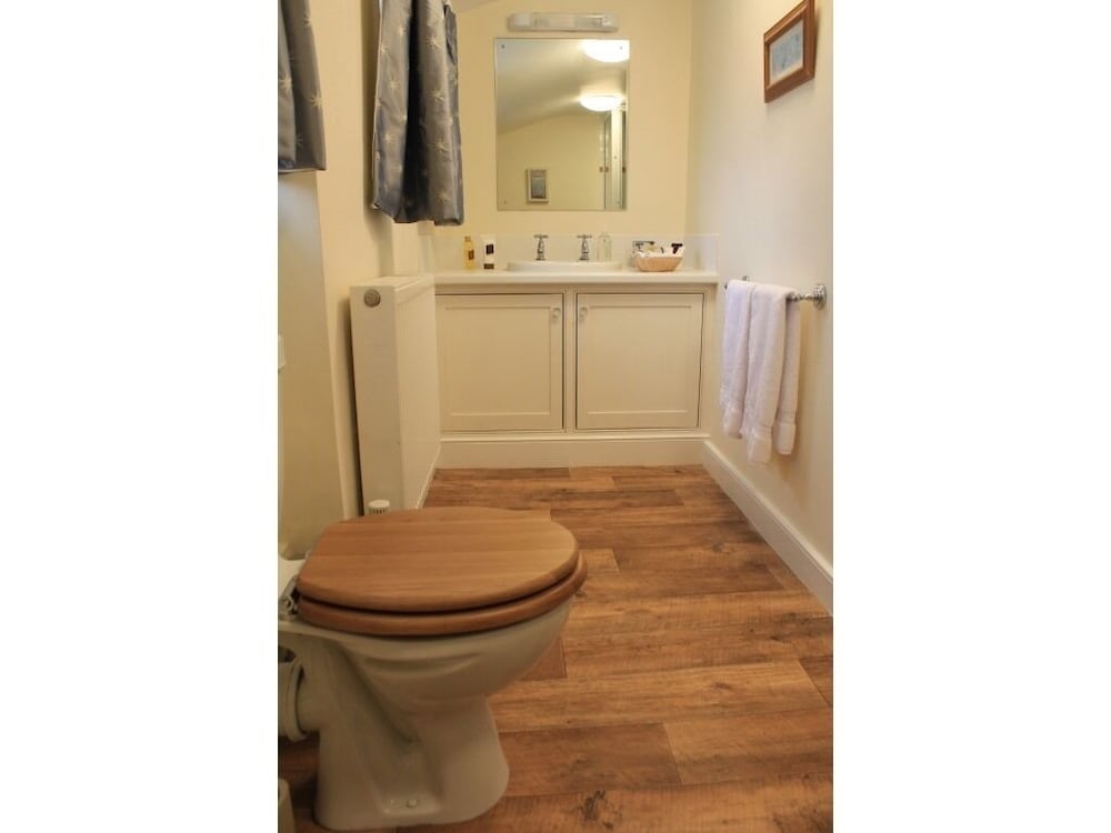 Church Farmhouse B & B 2/34