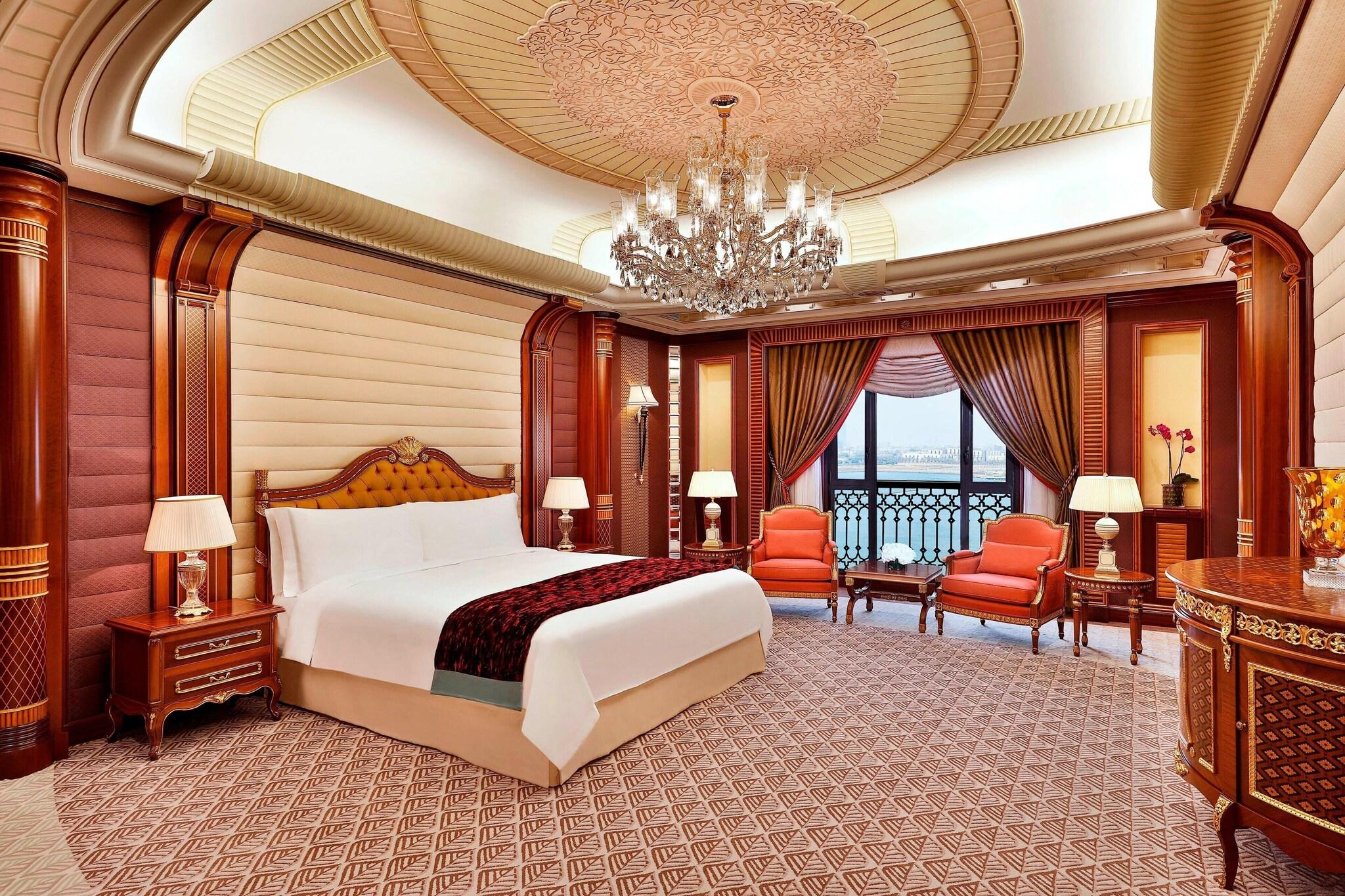 Suite, King Bed