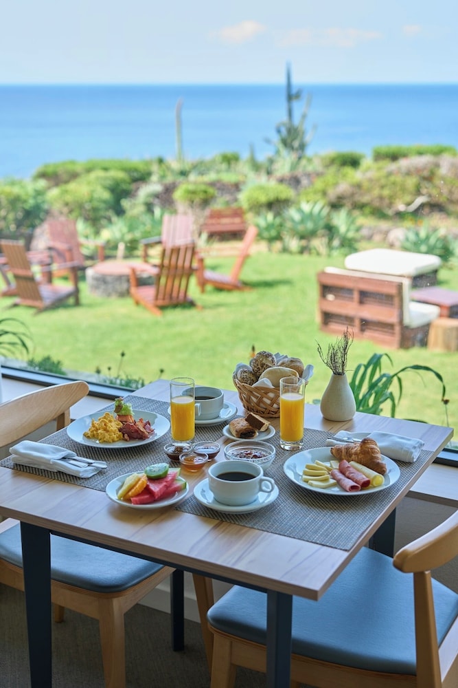 Caloura Hotel Resort 32/50