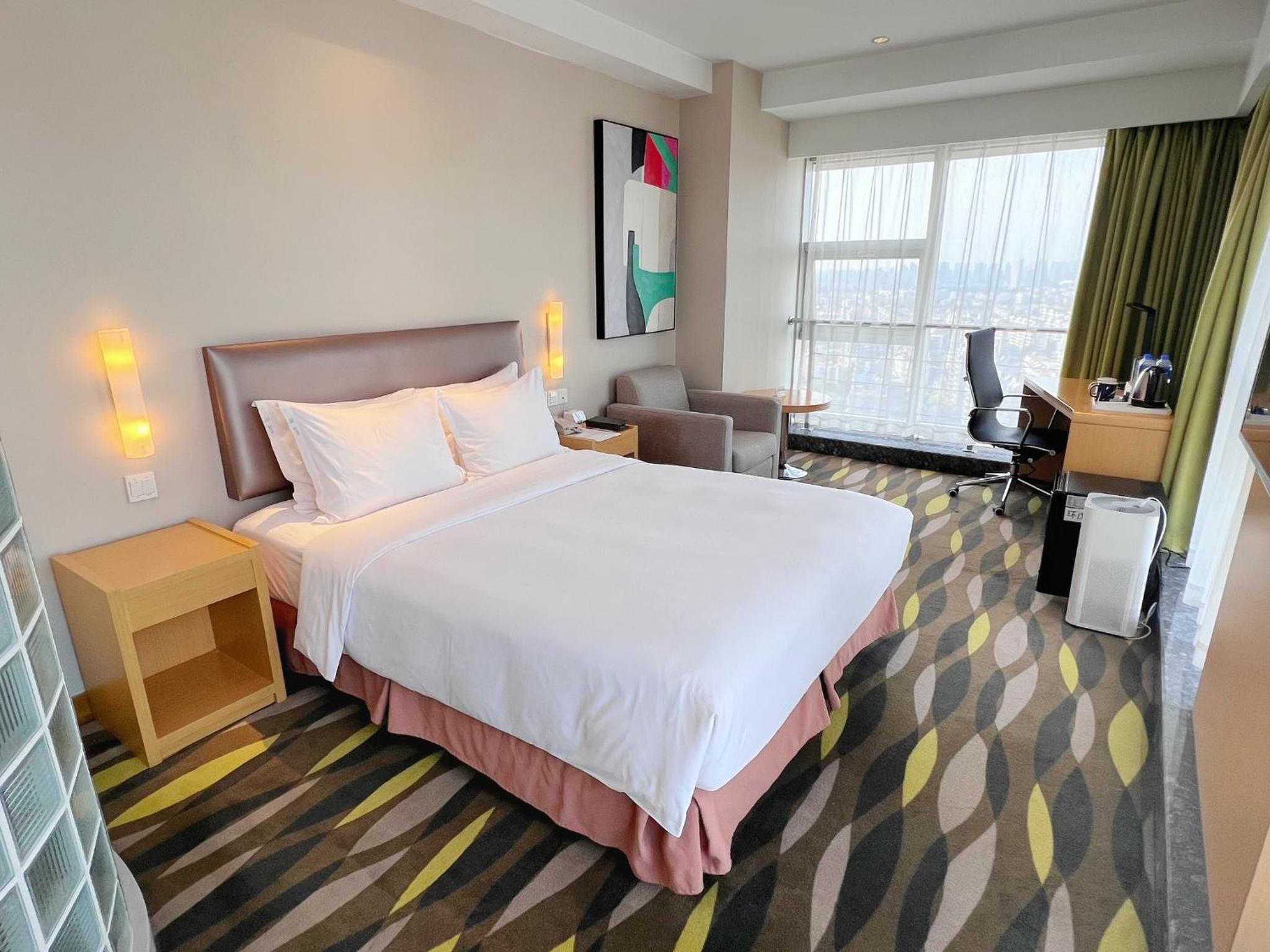 غرفة بسرير كينج مع أريكة، Holiday Inn Express Changzhou Lanling 3/6