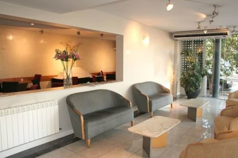 Urbanas Suites 22/36