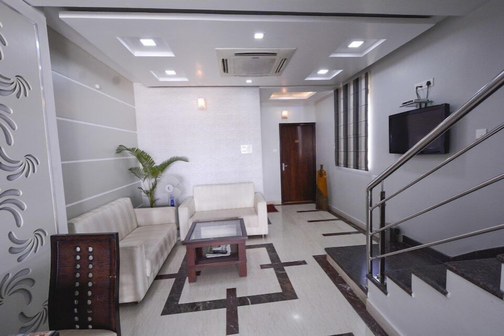 Hotel Central Residency 32/39