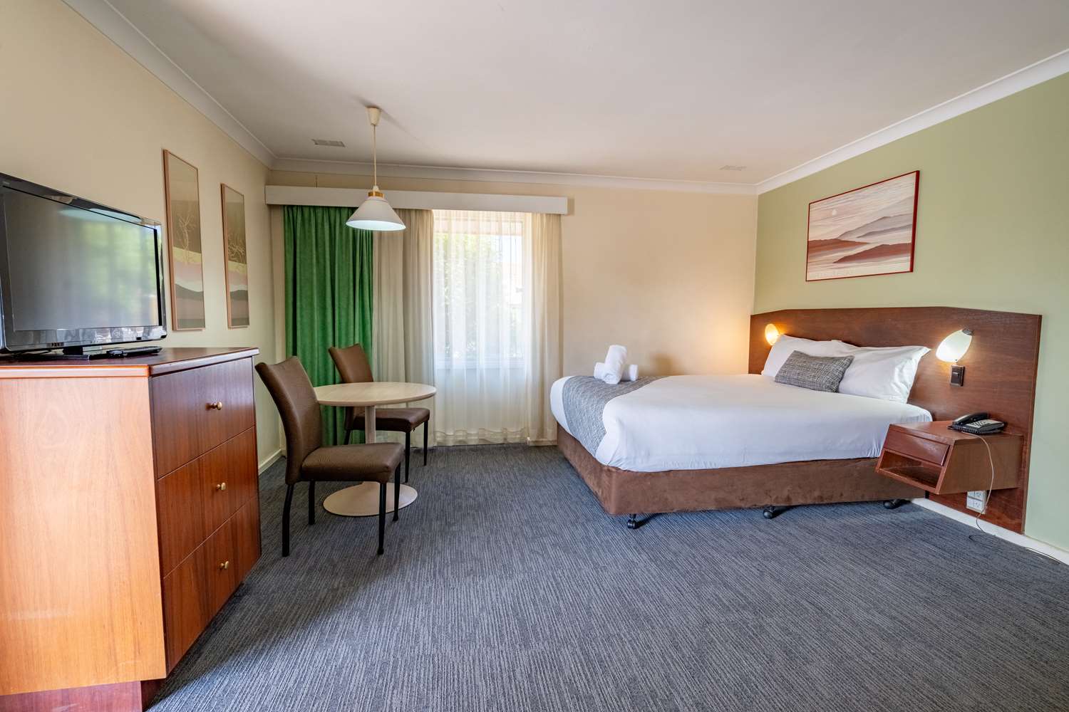 Executive, King Bed