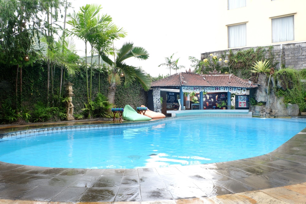 Seminyak Paradiso 61/67