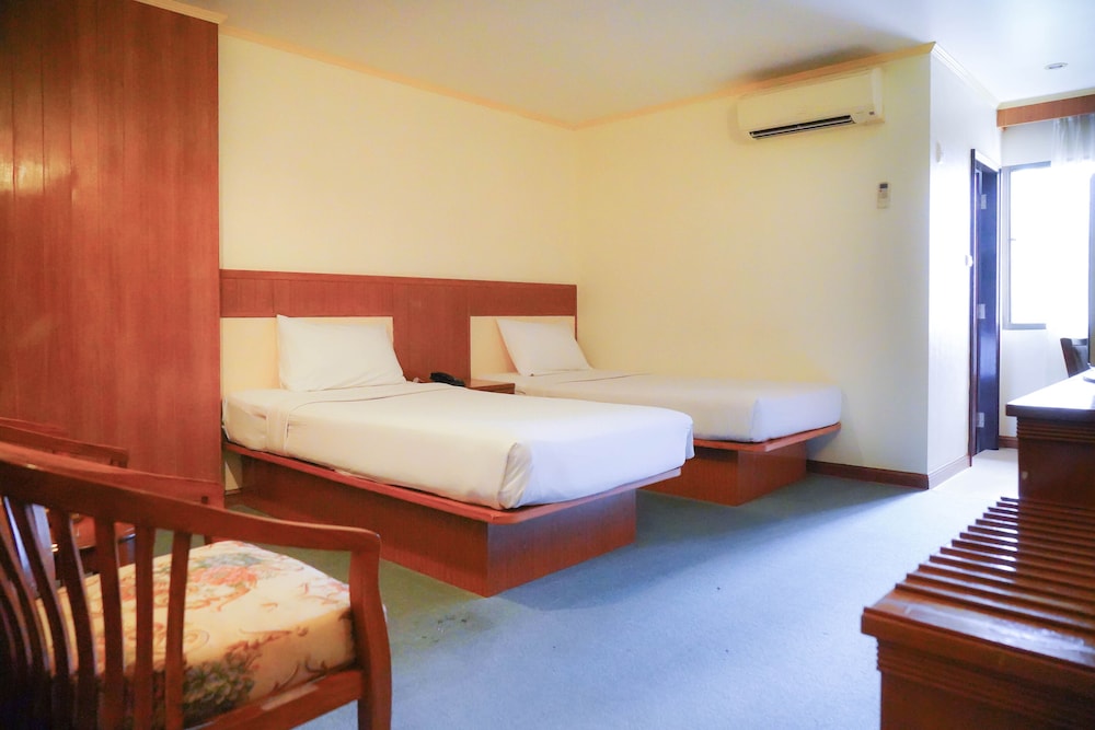 DT Hotel - Pratunam 9/24