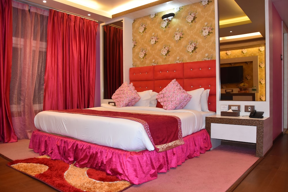 The Grand Empire A Boutique Hotel 7/21