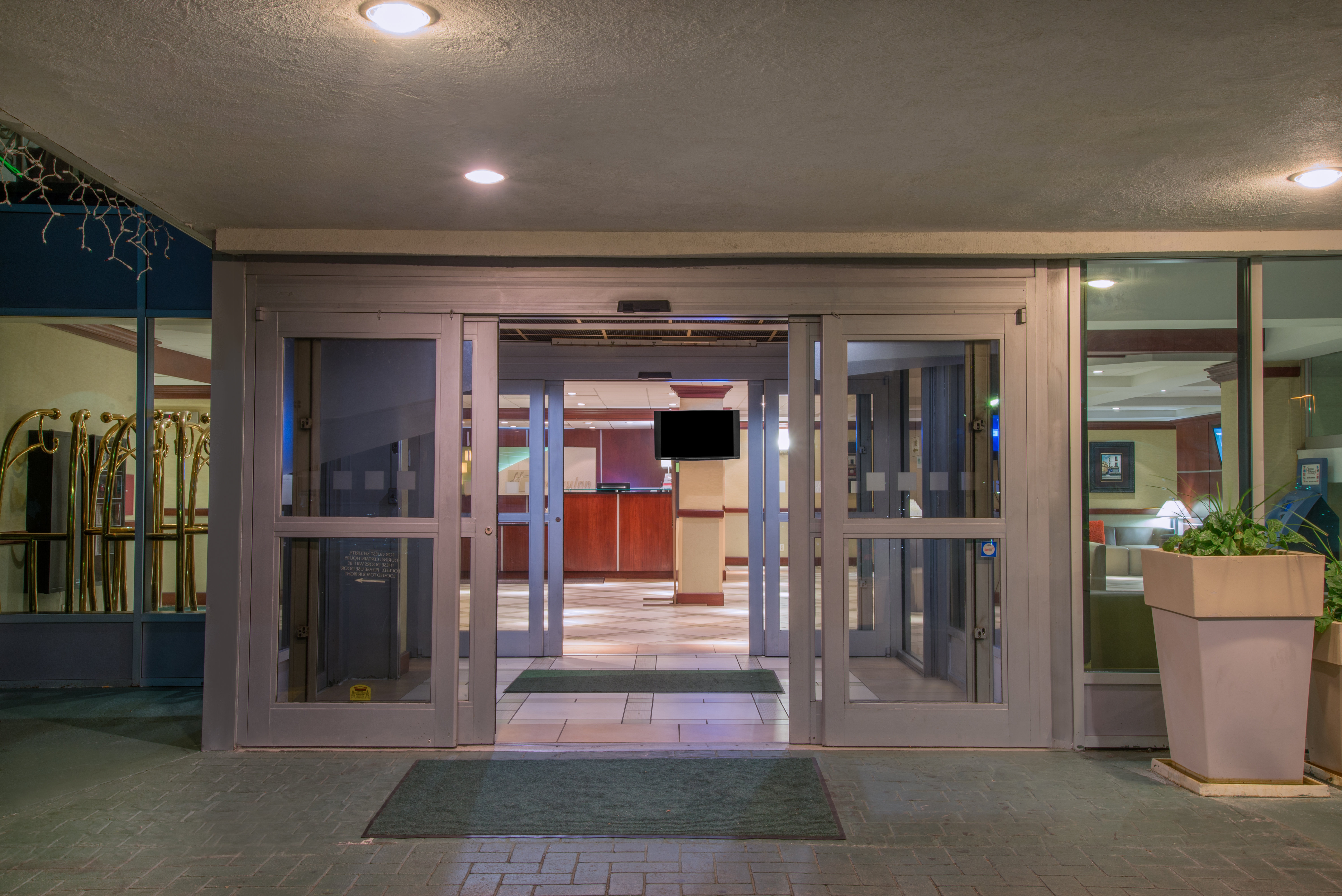 Garner Hotel Totowa by IHG 12/74